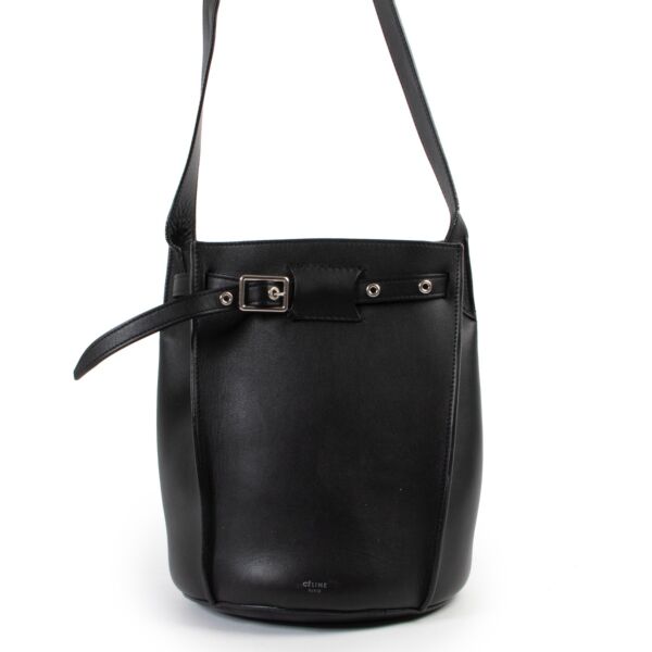 Shop safe online at Labellov in Antwerp this 100% authentic second hand Céline Black Leather Bucket Shoulder Bag