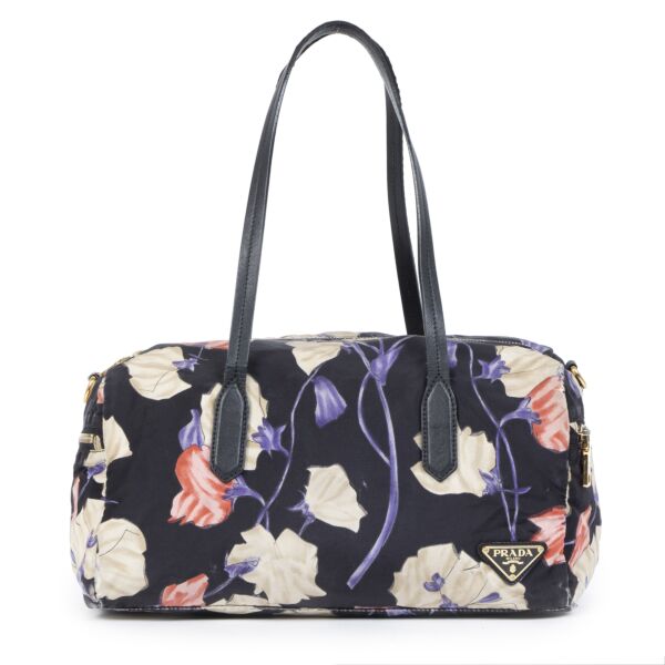 Authentic secondhand Prada Floral Nylon Shoulder Bag designer bags luxury vintage webshop safe secure online shopping fashion designer brands worldwide shipping 