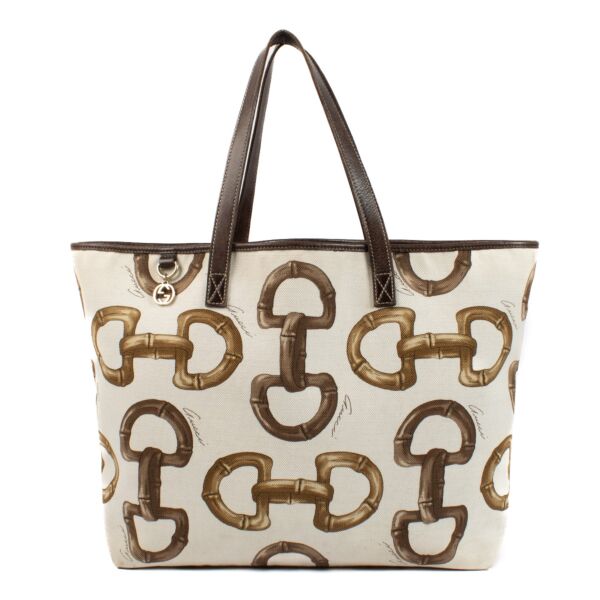 Shop safe online at Labellov in Antwerp, Brussels and Knokke this 100% authentic second hand Gucci White Horsebit Print Canvas Tote Bag