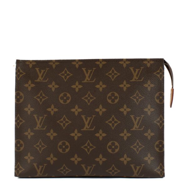 Shop safe online at Labellov in Antwerp, Brussels and Knokke this 100% authentic second hand Louis Vuitton Poche Toilette Monogram Toiletry Bag