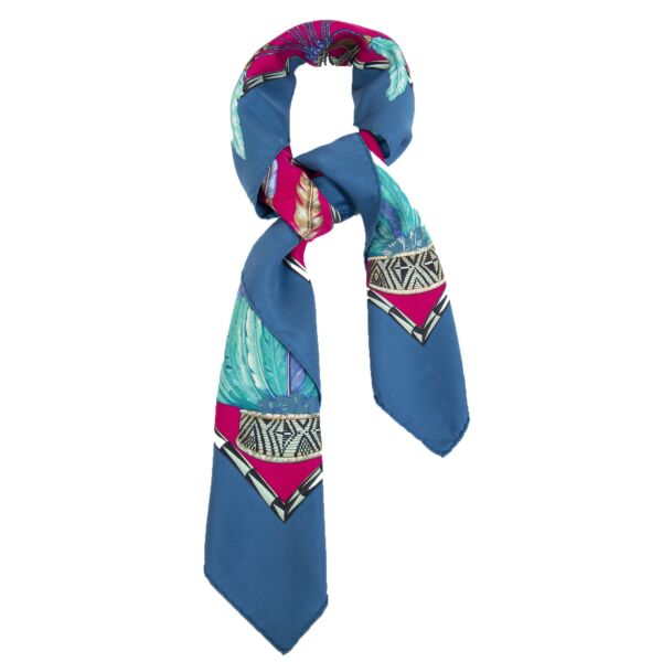 Authentieke Tweedehands Hermès Blue and Pink SIlk Carré Scarf "Brazil" juiste prijs veilig online shoppen luxe merken webshop winkelen Antwerpen België mode fashion