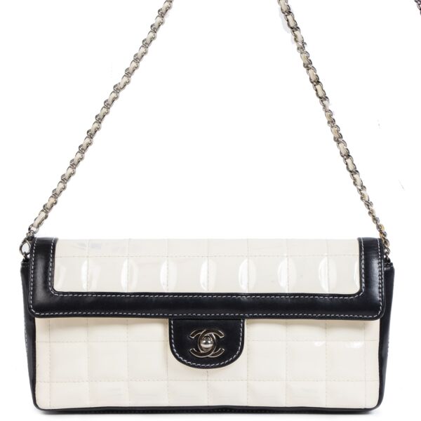 Chanel East West Chocolate Bar White Patent Leather Bag for the best price at Labellov 