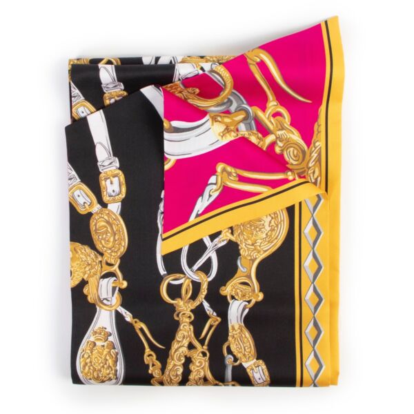 Hermès Multicolour Silk Scarf
Buy this gorgeous scarf here safely!