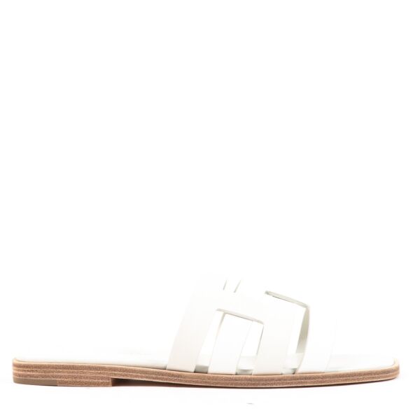 Buy authentic Hermès White Leather Sandals - Size 35 in as new condition at Labellov in Antwerp.