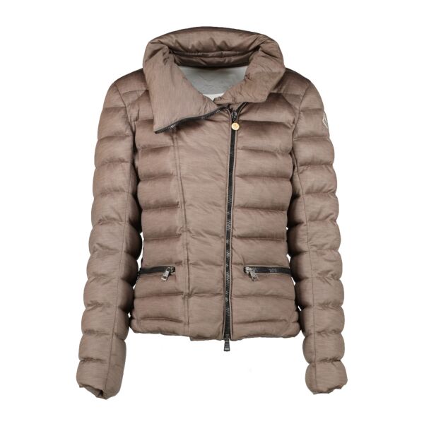 Sold ○ Labellov ○ Buy and Sell Authentic Luxury