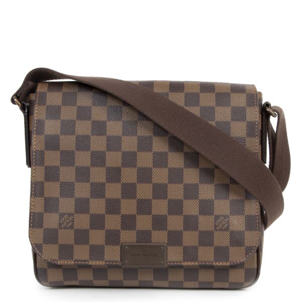 Authentieke Tweedehands Louis Vuitton Damier Ebene District Pm Crossbody Bag juiste prijs veilig online shoppen luxe merken webshop winkelen Antwerpen België mode fashion