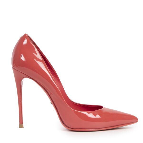 Buy authentic secondhand Dolce & Gabbana pumps at the right price at LabelLOV vintage webshop.