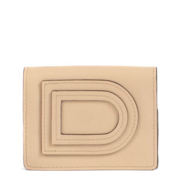 Shop safe online at Labellov in Antwerp, Brussels and Knokke this 100% authentic second hand Delvaux Nude Allure Louise Coin Purse