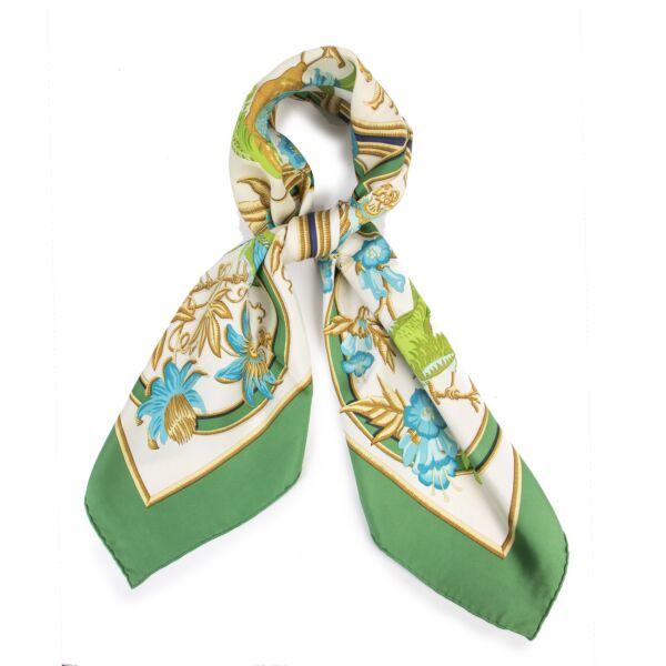 Authentic second-hand vintage Hermès Caraïbes Carré Scarf  buy online webshop LabelLOV