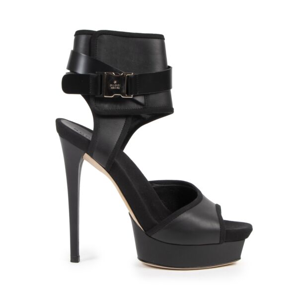 Gucci Babylon Stiletto Heels - Size 37,5 available at Labellov secondhand luxury