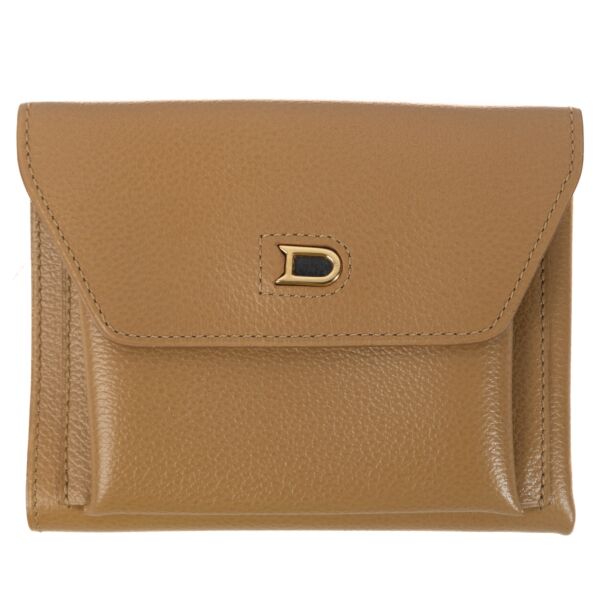 Shop 100% authentic second-hand Delvaux Beige Wallet on Labellov.com
