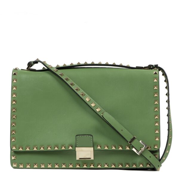 Authentieke tweedehands vintage Valentino Mint Green Rockstud Crossbody Bag koop online webshop LabelLOV