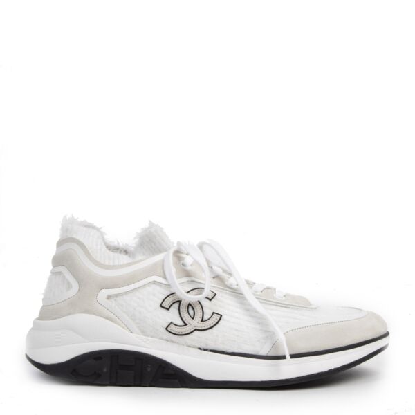 Authentic second-hand vintage Chanel White Suede Blended Fabrics Low-Top Sneakers - Size 39 buy online webshop LabelLOV