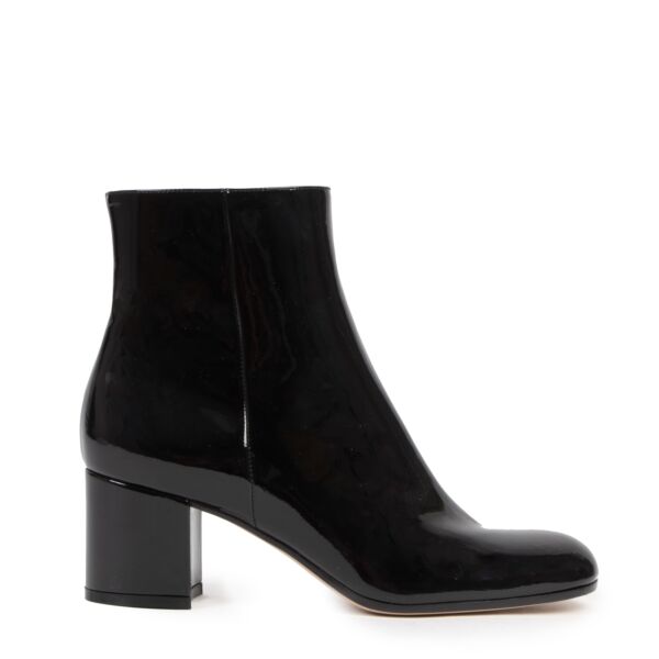Gianvito Rossi Black Patent Leather Ankle Boots - Size 39,5 for the best price at Labellov