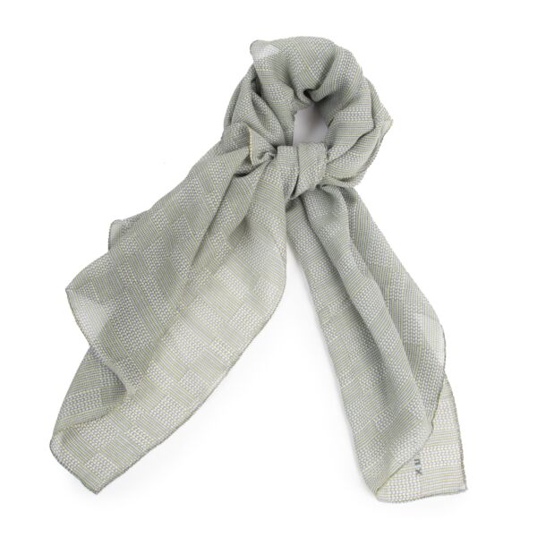 Authentieke Tweedehands Delvaux Green Silk Scarf juiste prijs veilig online shoppen luxe merken webshop winkelen Antwerpen België mode fashion