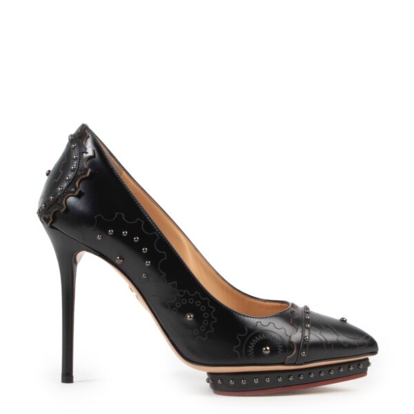 Buy authentic secondhand Charlotte Olympia Black Mechanical Debbie Pumps in size 38 at the right price at Labellov vintage webshop.