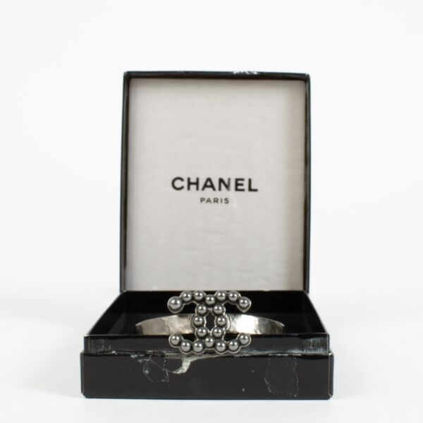 Chanel 15P CC Grey Faux Pearls Gunmetal Tone Bracelet 