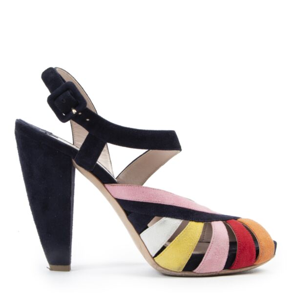 Koop tweedehands Miu Miu schoenen bij LabelLOV Antwerpen.
