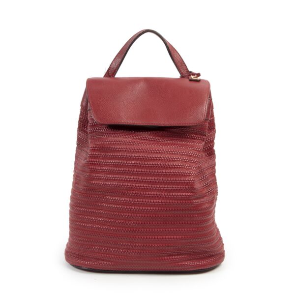 Buy authentic second hand Delvaux bags with right price at LabelLOV. 