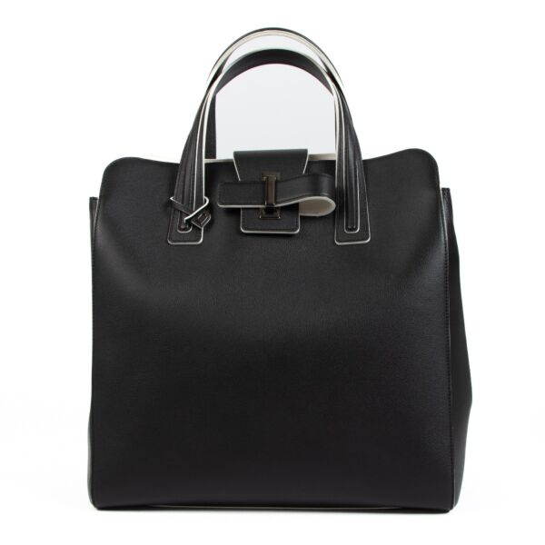 Shop safe online at Labellov in Antwerp this 100% authentic second hand Delvaux Rodeo Bicolor Simplissime Tote