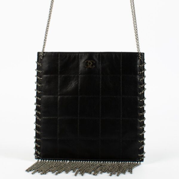 Authentic preloved Chanel 2002 Vintage Fringe Chain Black Quilted Crossbody Bag on Labellov.com