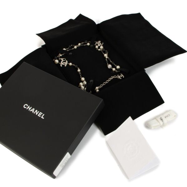 Chanel 18V Pearl Silver Crystal CC Necklace
