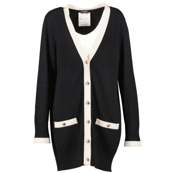 authentic second hand Chanel Black Cashmere Cardigan - Size 44 on Labellov.com