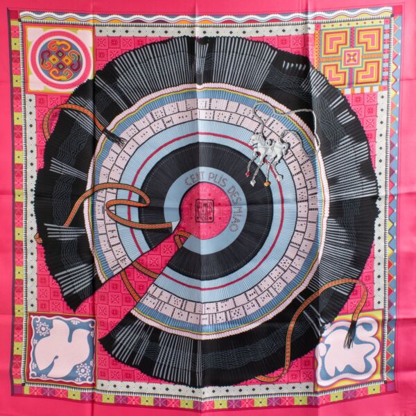 Hermès Carré 90 Cent Plis Des Miao Silk Scarf