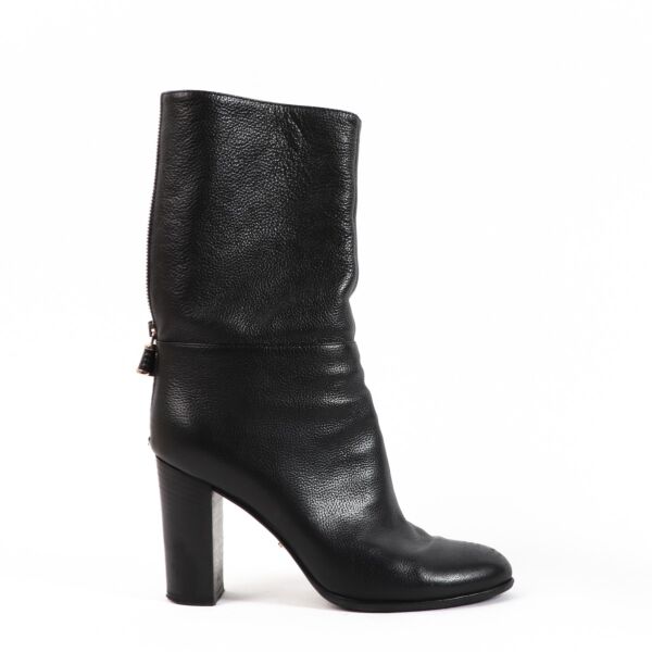 Buy authentic second-hand Sergio Rossi Black Leather Boots in Size 38 1/2 in very good condition at Labellov in Antwerp.