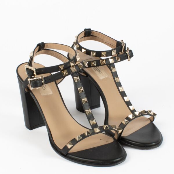 Valentino Garavani Black Rockstud Sandals - size 38.5