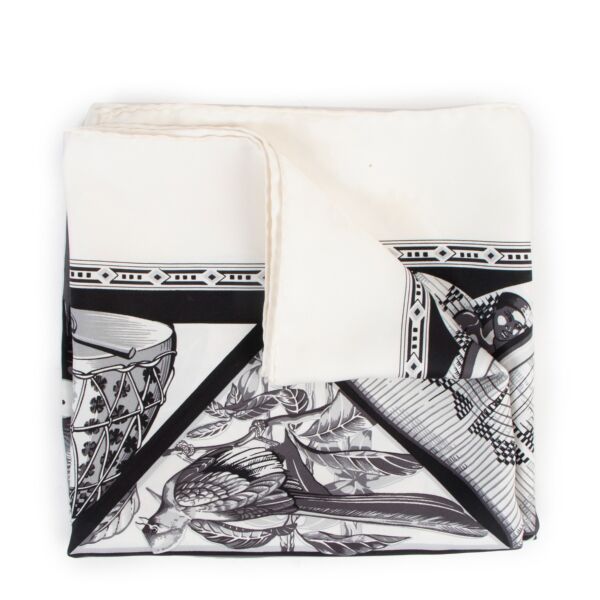 Hermès White/Black Au Son Du Tam Tam Carré 90 Scarf