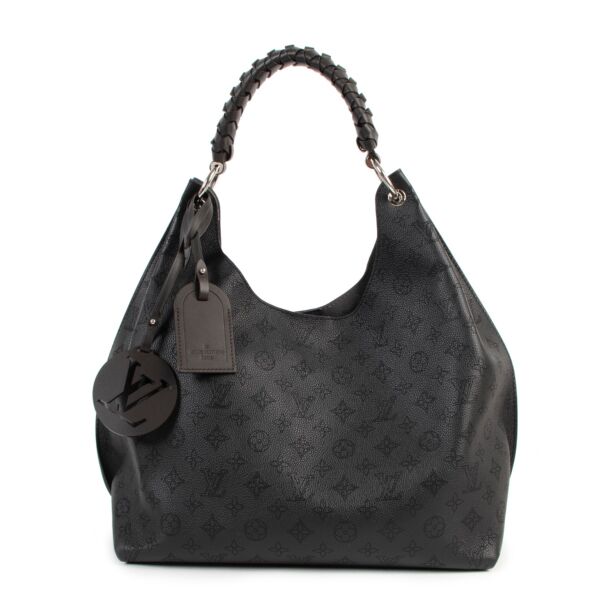 Shop safe online at Labellov in Antwerp this 100% authentic second hand Louis Vuitton Black Mahina Carmel Hobo Shoulder Bag