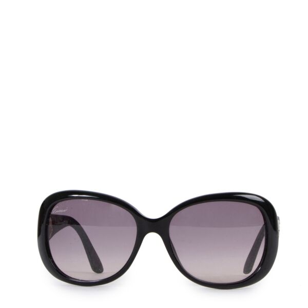 Shop safe online at Labellov in Antwerp this 100% authentic second hand Gucci Black Acetate Sunglasses