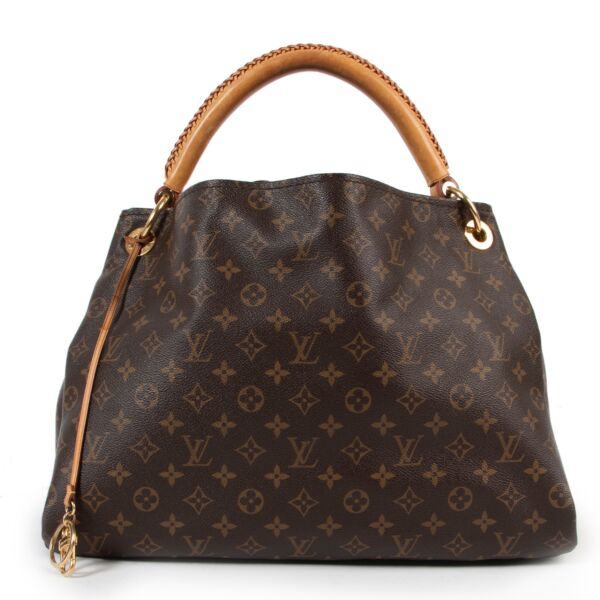Louis Vuitton Monogram Artsy MM Shoulder Bag