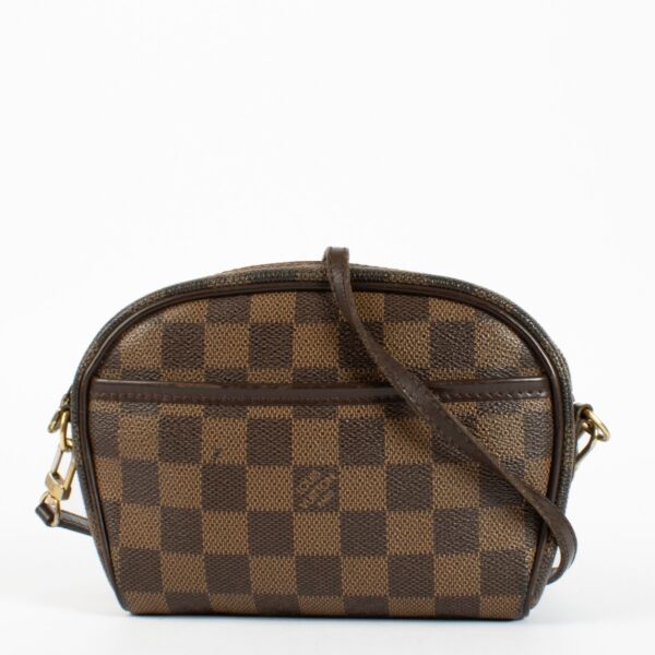 Authentic pre-loved Louis Vuitton Damier Ebene Small Crossbody on Labellov.com