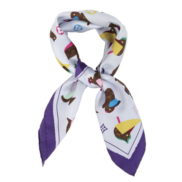 Buy authentic Louis Vuitton scarfs for the right price at LabelLOV Antwerp.