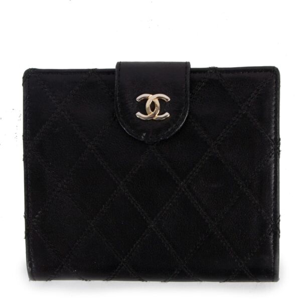 Chanel Black Quilted Calfskin Vintage Compact Wallet