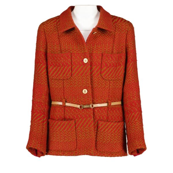 Chanel Pre-Fall 2000 Red/Tan Belted Chevron Tweed Jacket