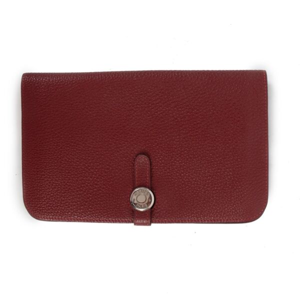 shop authentic second hand Hermès Dogon Duo Rouge H Togo Wallet at labellov
