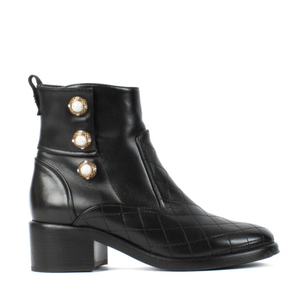 Shop 100% authentic Chanel Black Leather Pearl Boots -Size 38,5 at Labellov.com. 