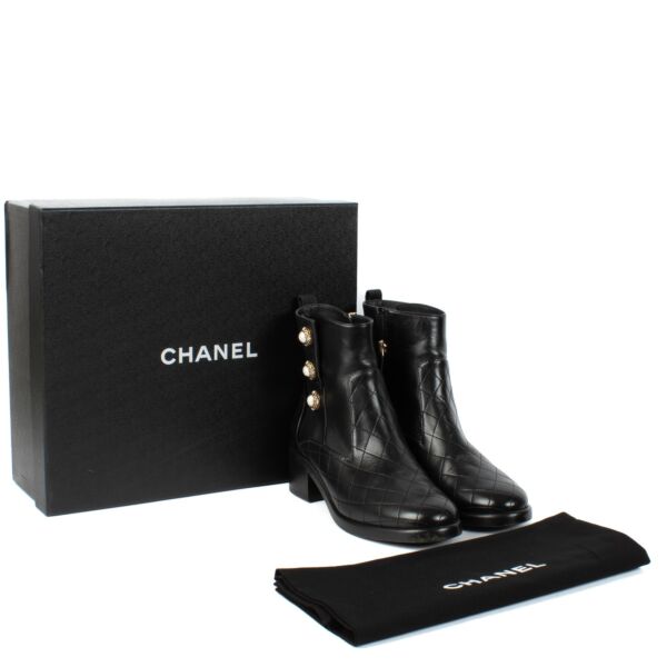 Chanel Black Leather Pearl Boots -Size 38,5