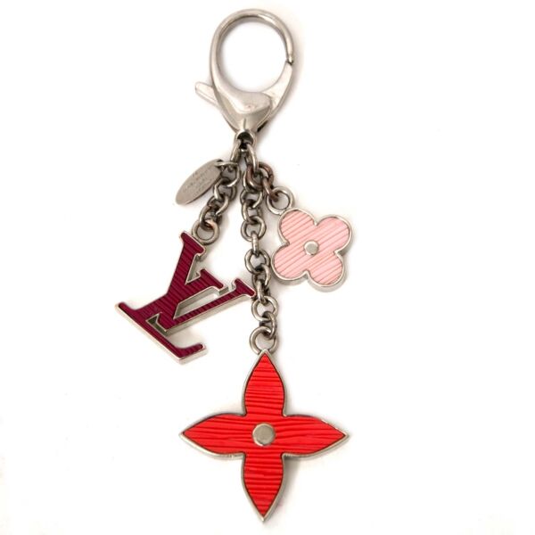 Safe and secure online shopping labellov vintage fashion webshop with louis vuitton keychains