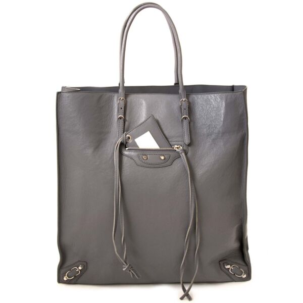 Buy authentic balenciaga papier A5 bags at labellov vintage fashion webshop belgium