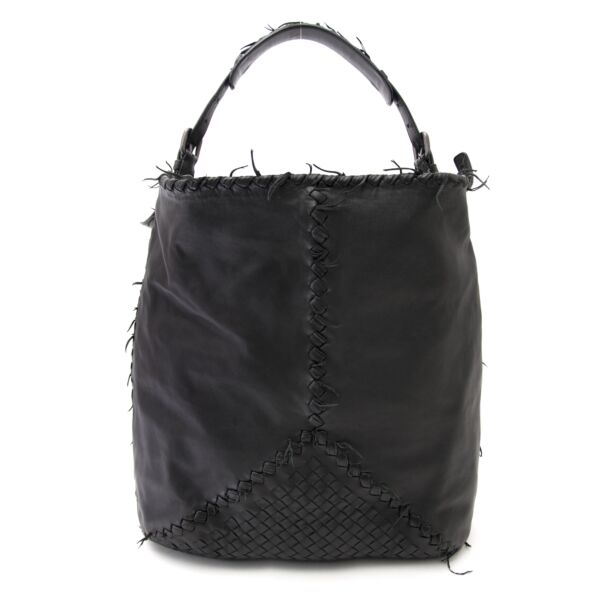 Bent u op zoek naar een authentieke Bottega Veneta Black Intrecciato Shoulder Bag? 