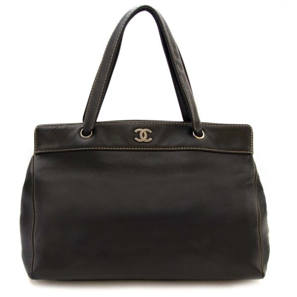 Chanel Black Leather Shoulder Bag for sale online at Labellov