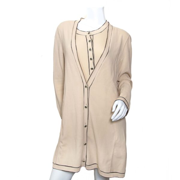 koop Chanel Beige Knitted Vest - Size 44 bij labellov aan de beste prijs