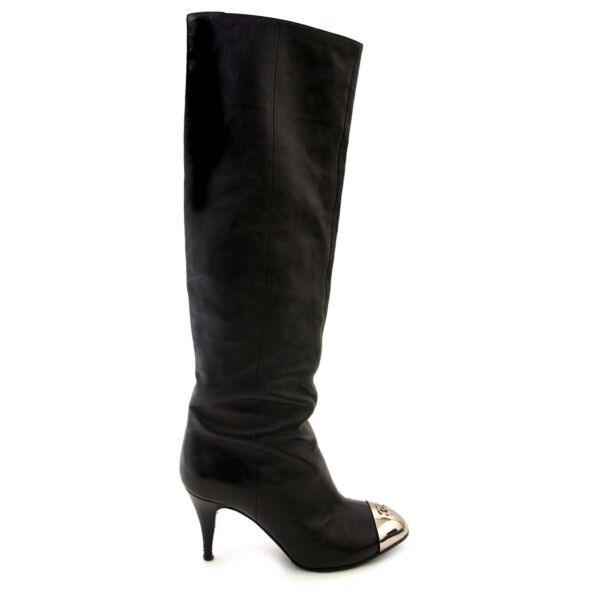 authentieke Chanel Silver Cap Toe Boots - Size 39 te koop bij labellov