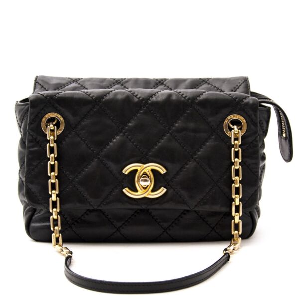 We buy and sell your authentic Chanel Black Surpique Chain Bag for the best price.