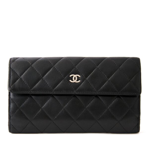 shop real real secondhand Chanel Classic Black Lambskin Wallet at the best price 