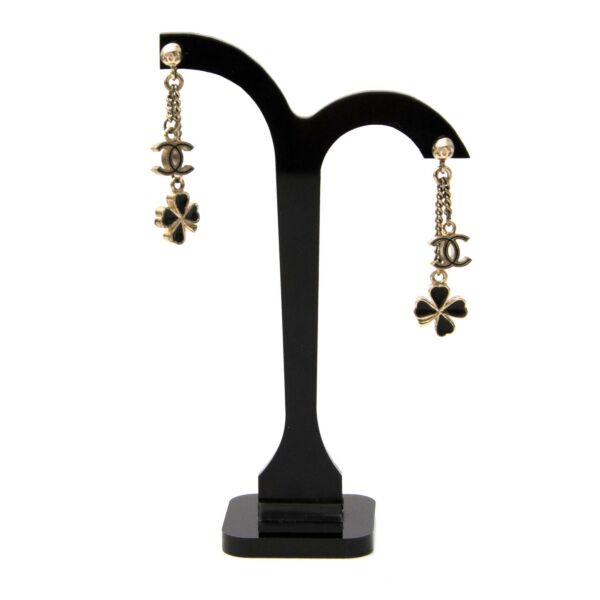 acheter en ligne pour le meilleur prix Chanel Drop Earrings